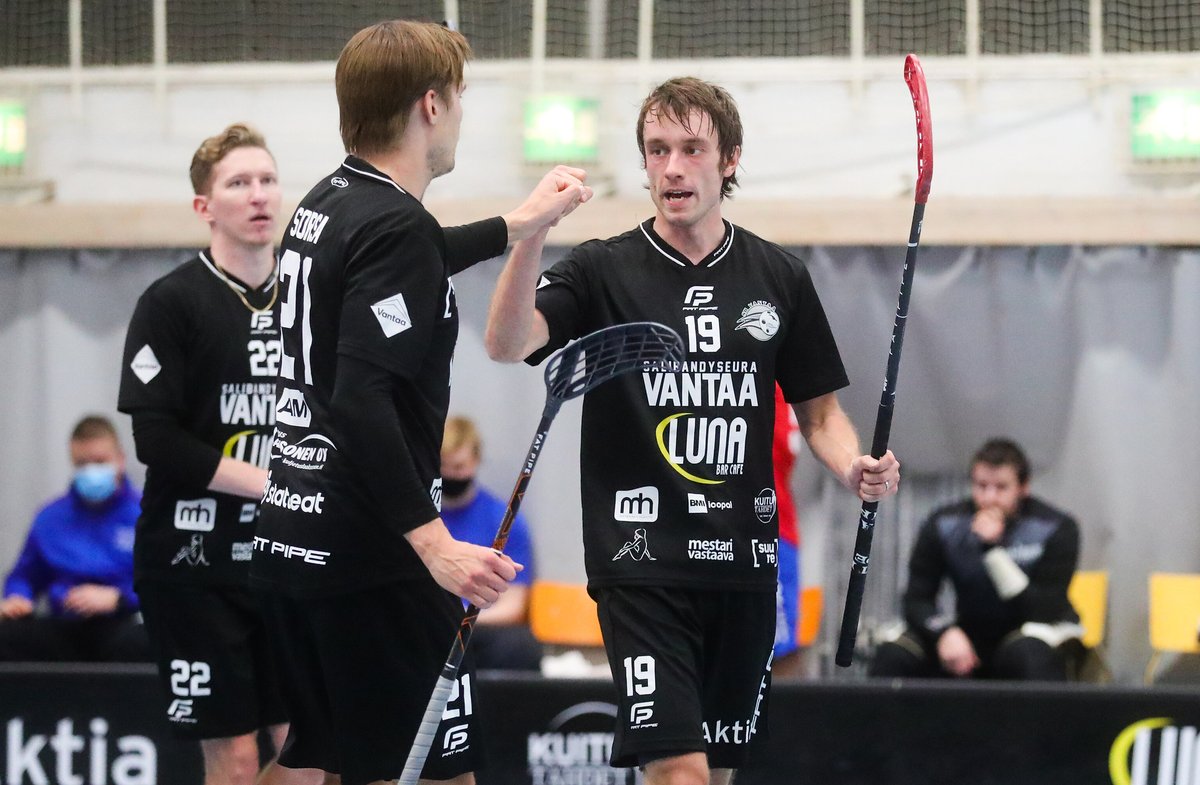 SB Vantaan muutoksenhaun johdosta Salibandyliiton hallitus on päättänyt siirtää SB Vantaan Suomisarjan C-lohkosta B-lohkoon bit.ly/3voENmW

#salibandy #suomisarja