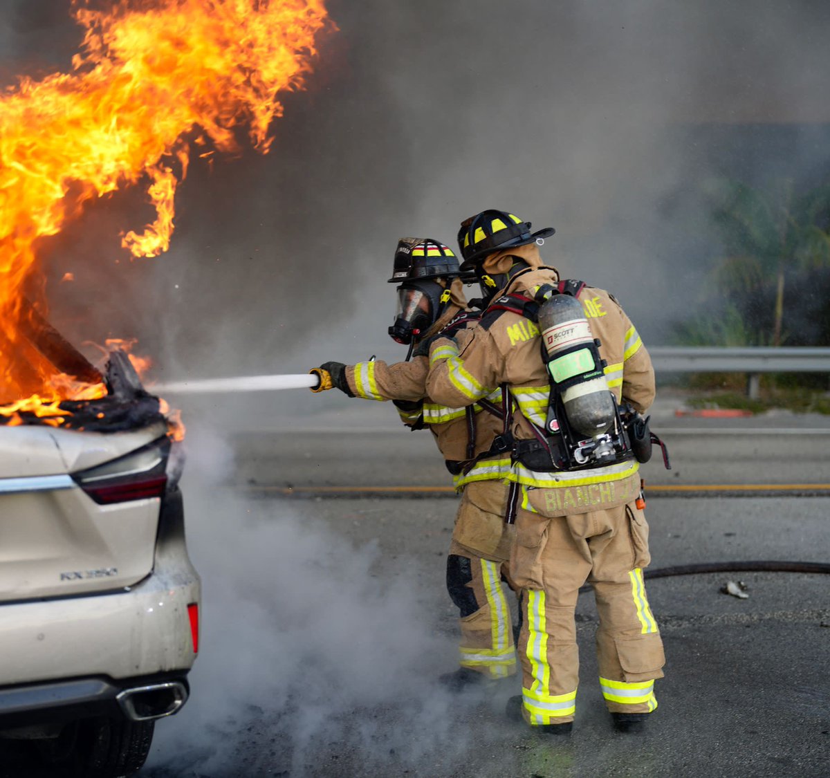 MiamiDadeFire's tweet photo. This morning at 6:20 a.m., #MDFR #Engine48 & #Rescue48 were on scene of a car fire southbound on SR826, underneath the SR836 Expressway overpass. The vehicle appeared to have collided into a guardrail and caught fire as a result of the impact. There were no injuries. https://t.co/s1USDottvP