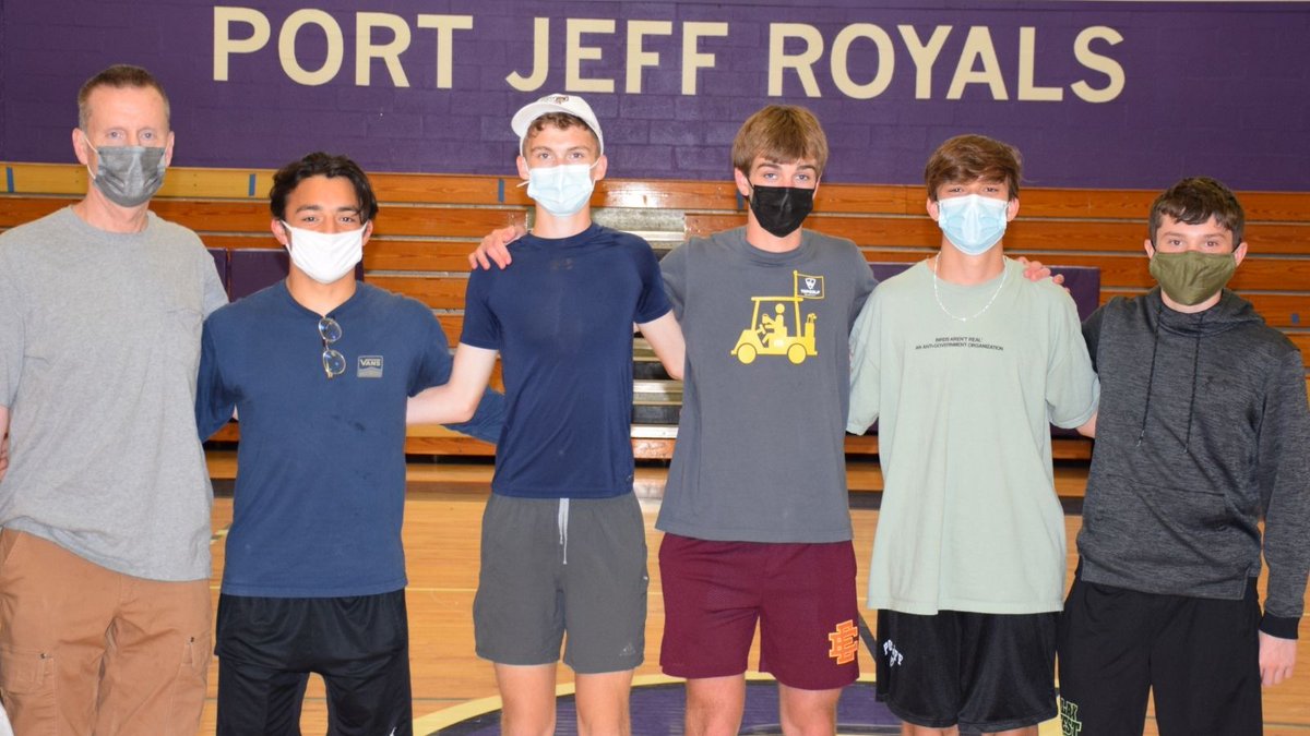 Boys Winter Track Honors: Giancarlo Caltagirone, Brendan Capodanno, Gray Joyner, Will Ledezma, Grant Samara, Brian Veit: All-League. Brady DeWitt: Team’s Most Improved Player. #PortJeffProud More on the story: portjeffschools.org/news/article.a…