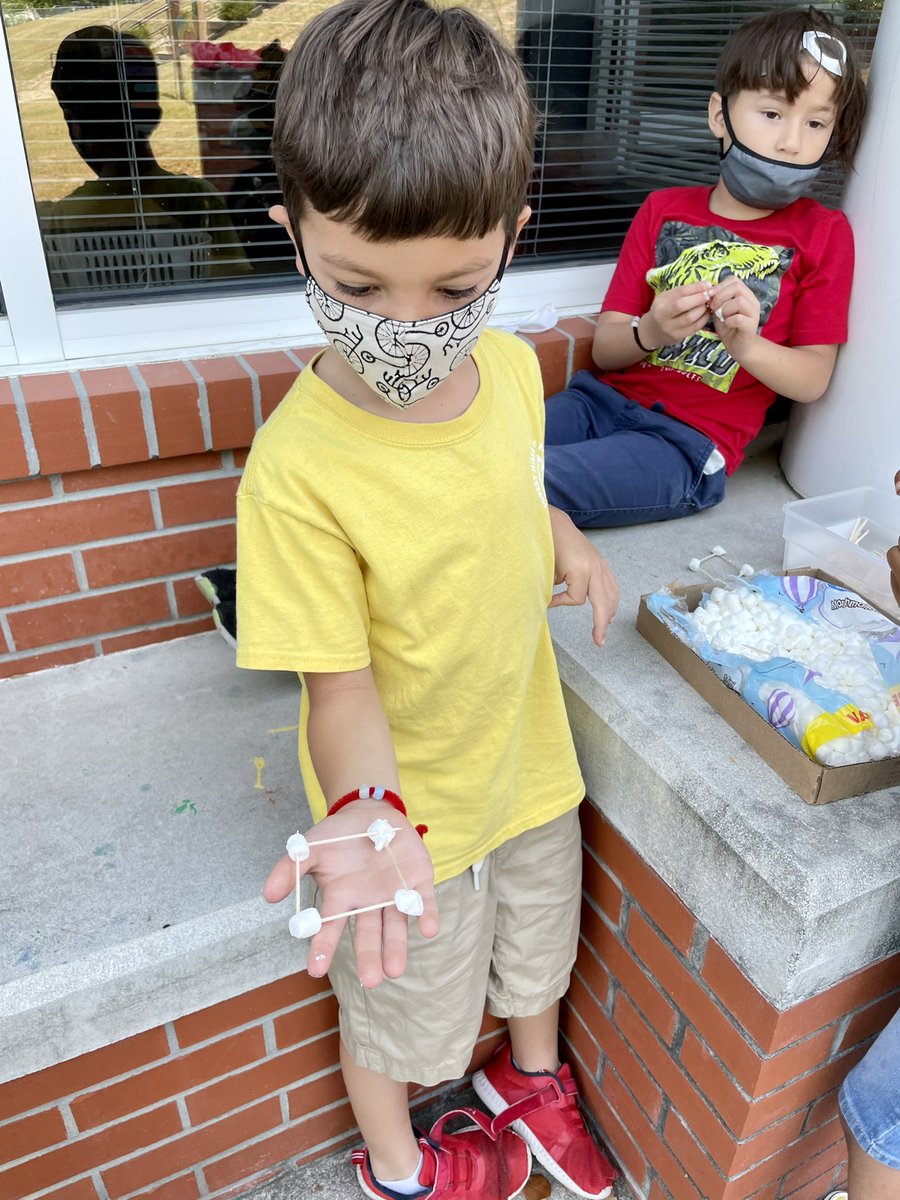School’s not over yet and the learning is going strong with <a href="/AndiWebb1/">Andi Webb</a> and Ms. Daria’s Kinder Ss!!  It’s STEAM time!!  Engineering floating boats, investigating why items sink/float, being an artist by creating colors, and engineering with marshmallow!!  <a href="/FHGES/">Forest Hills GES</a> <a href="/NewHanoverCoSch/">New Hanover County Schools</a>