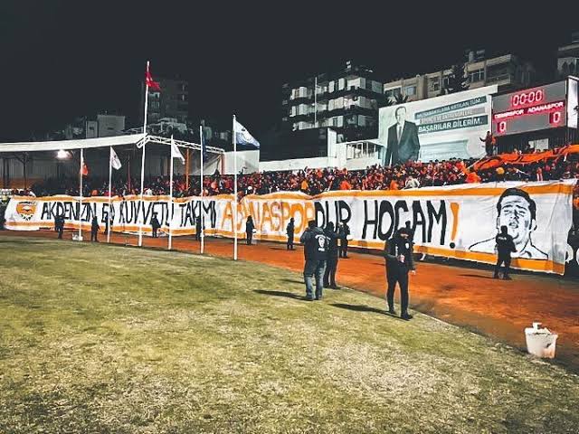 'Sen aleviyle yakan bir güneş ki şahane.'

#Adanaspor