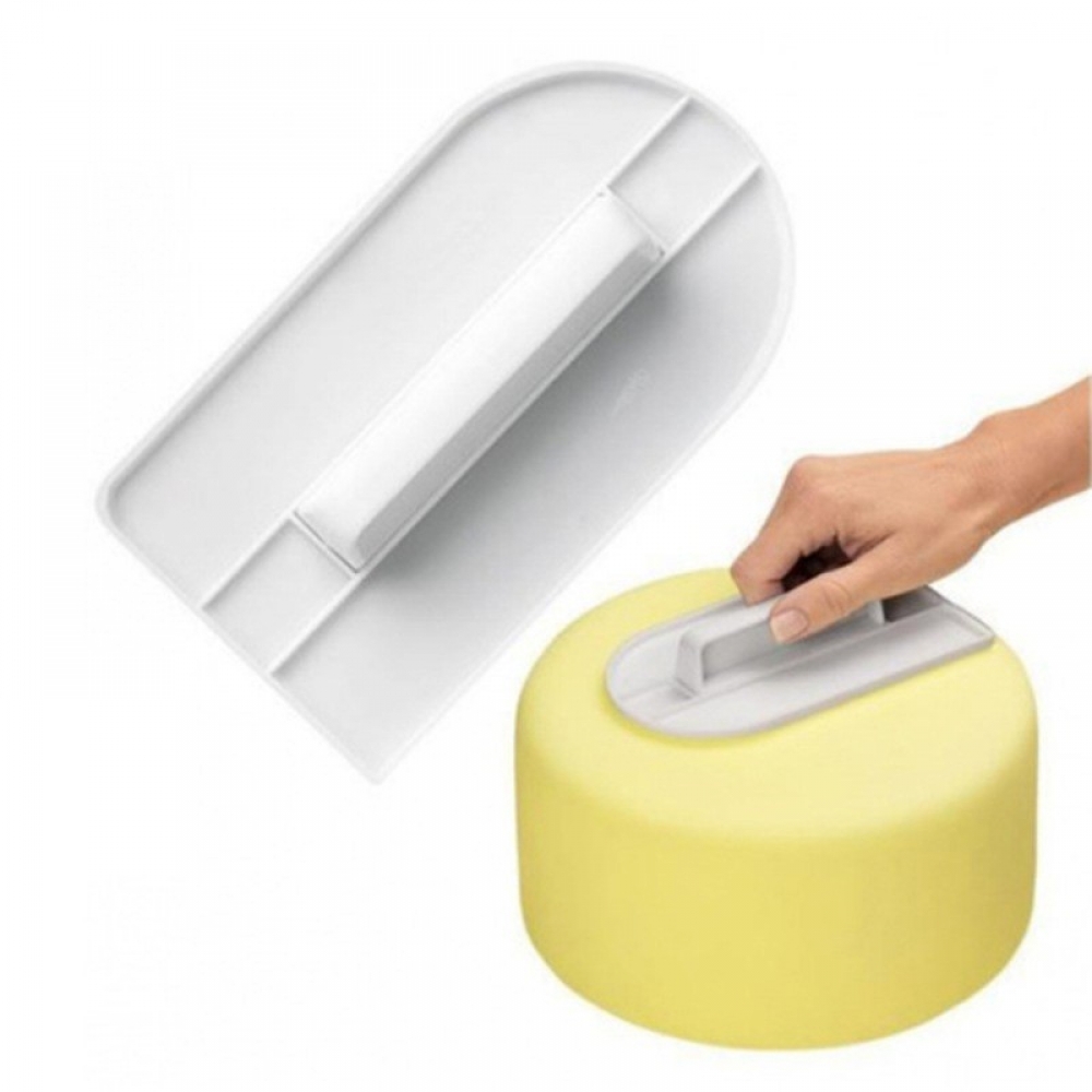 kitchenverse_st's tweet photo. #knife #Gadgets Handy Professional Eco-Friendly Plastic Cake Smoother https://t.co/Yeyc4a9TGl https://t.co/Vq61Tkwvxv