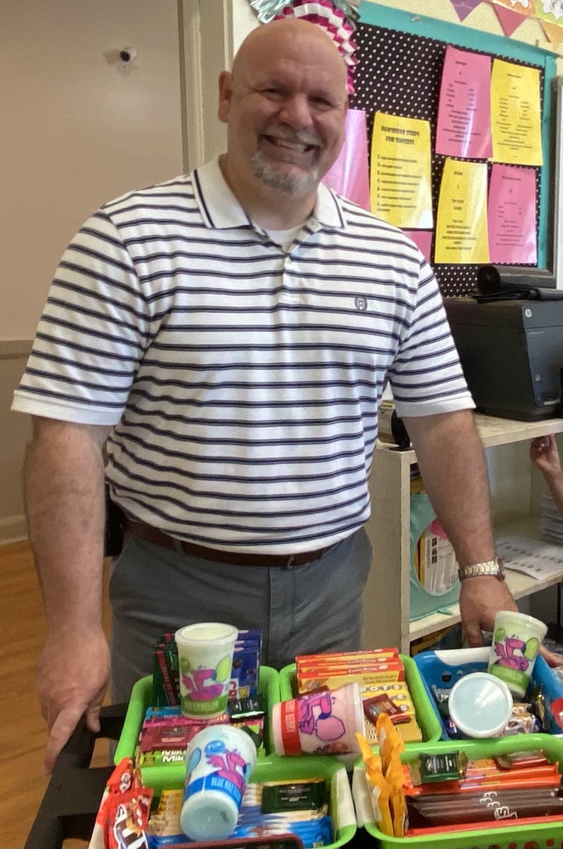 courtneyspecial's tweet image. ⁦@EESPrincipal⁩, aka Willy Wonka, stopped by with a cart full of teacher treats this morning! What a wonderful way to wind down the school year! Thank you, Mr. Wiggins! #specialeclass #happyschool