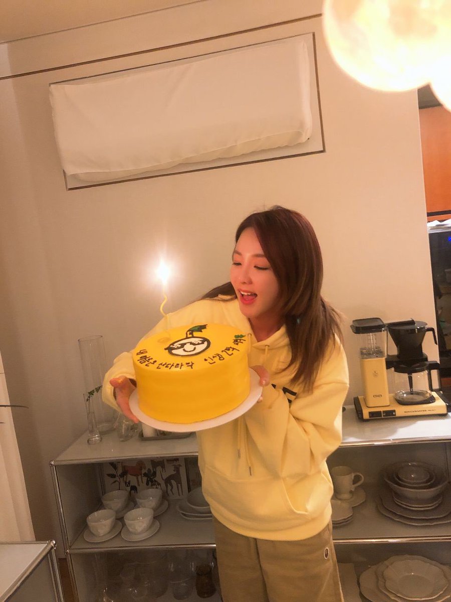 krungy21's tweet photo. 고마워~!!! 😆💘 응원해주는 친구들, 지인분들 다 너무 고마워요~!!! 🙏🏻 https://t.co/eJI2MKVCjC