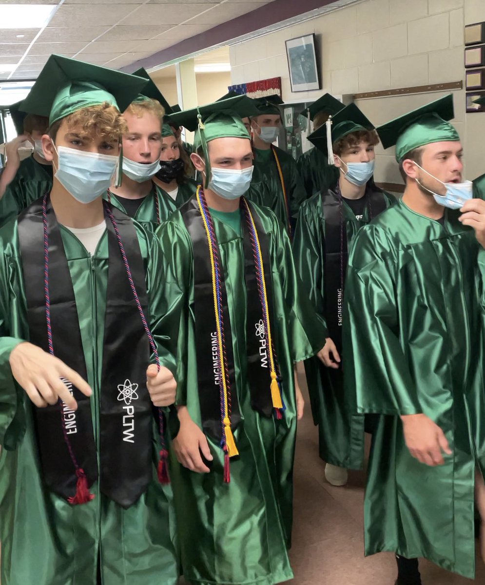 Congrats to the class of 2021 🧑🏽‍🎓 You’ve come so far since Kindergarten!
👩🏼‍🎓Way to exemplify our core values: Trust, Respect, Ownership, &amp; Leadership 
👨🏻‍🎓This is the beginning of anything you want!
#FindYourGreatness
#Classof2021