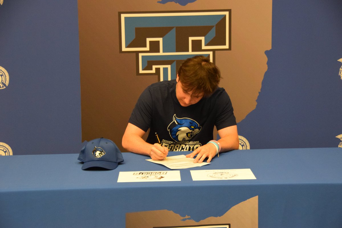TrinityHSSports's tweet image. Congratulations to Michael Clancy who signed to play baseball today @BryantStratton! Michael will also study Business while playing for the Bobcats. @THSBaseballOhio @Sh00tz216 @coach_mcsweeney @CVC_Athletics @NEOhsSports @ohiovarsity @MayorNEOPrep @OhioSportsNet @NEOSportsInside