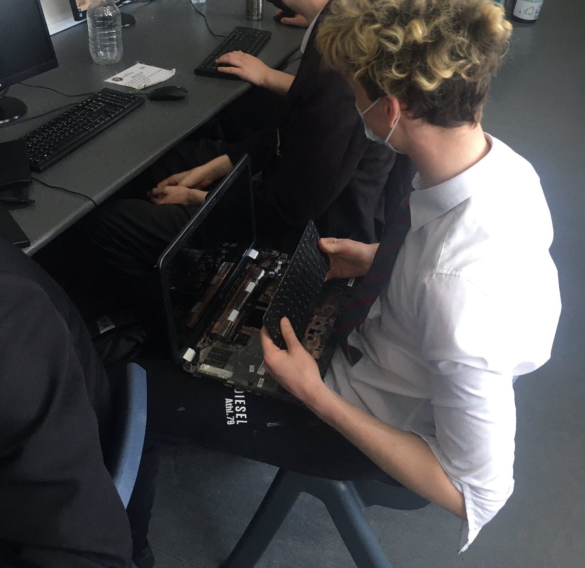 MsConnaughton's tweet image. 5th Year Computer Science students in @ClaregalwayColl took my old laptop apart today to help their understanding of Computer Architecture! Thanks to Mateusz for leading the way on this task 👏🏻 #lccs #computersystems #computerarchitecture