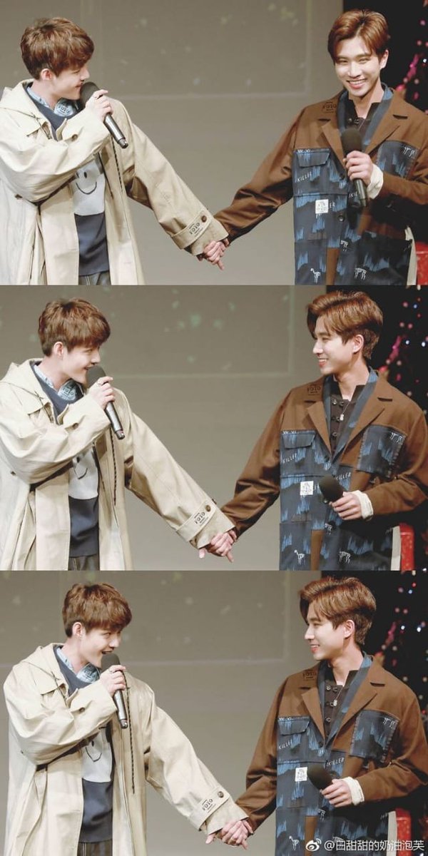 MariaKlau4's tweet photo. Happy anniversary TRIGON!!
TRIGON hebat,tetep semangat nungguin perthsaint comeback yah🎉🖤❤

#HBDTroubleTwoTRIGON https://t.co/91Ygz0xGOF