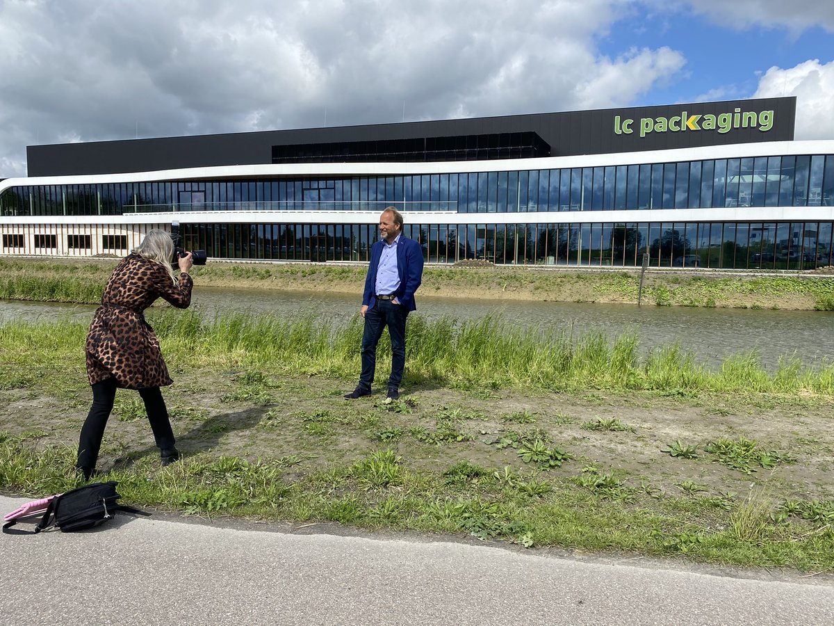 Today, <a href="/SandraFotoGouda/">Sandra Zeilstra</a> came by to take some photos to accompany an interview with CEO Lucas Lammers in <a href="/AD_GroeneHart/">AD Groene Hart</a>. The interview will be printed in the the Economy section on Thursday 3 June. #lcpackaging