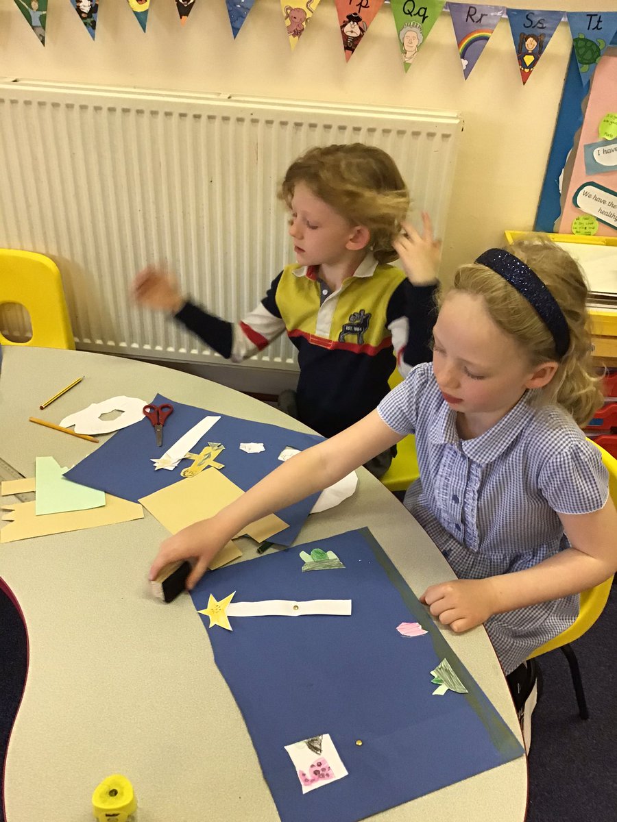 ClaphamTerrace1's tweet photo. Year 1 enjoyed their DT afternoon creating moving pictures. #pivot #splitpin #mechanism #lever https://t.co/pIx1WNPhch