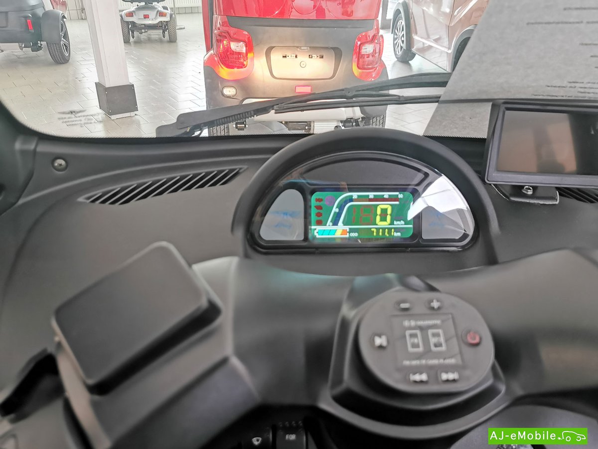 EmobileAj's tweet photo. #Emobil #Gebrauchtfahrzeug Km-Stand: 711 Km - 4.899 Euro (inkl. neuer Blei-Gel-Batterien) - Lieferung gegen Aufpreis möglich. Anfragen an: info@AJ-eMobile.de. #BleibenSieMobil #WirFreuenUnsAufSie #WirFreuenUnsAufDich ! https://t.co/4crNrhV3M5