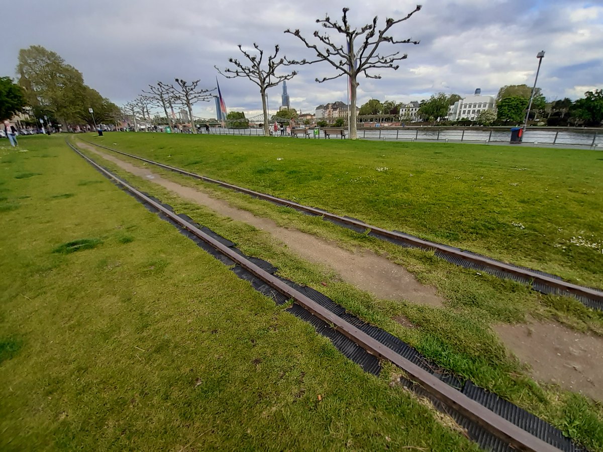 spielRaeume_ffm's tweet image. &quot;Welch eine himmlische Empfindung ist es, 
seinem Herzen zu folgen.&quot;
(unser weiser Goethe... 💗)

#derwegistdasziel #Frankfurt #Hessen