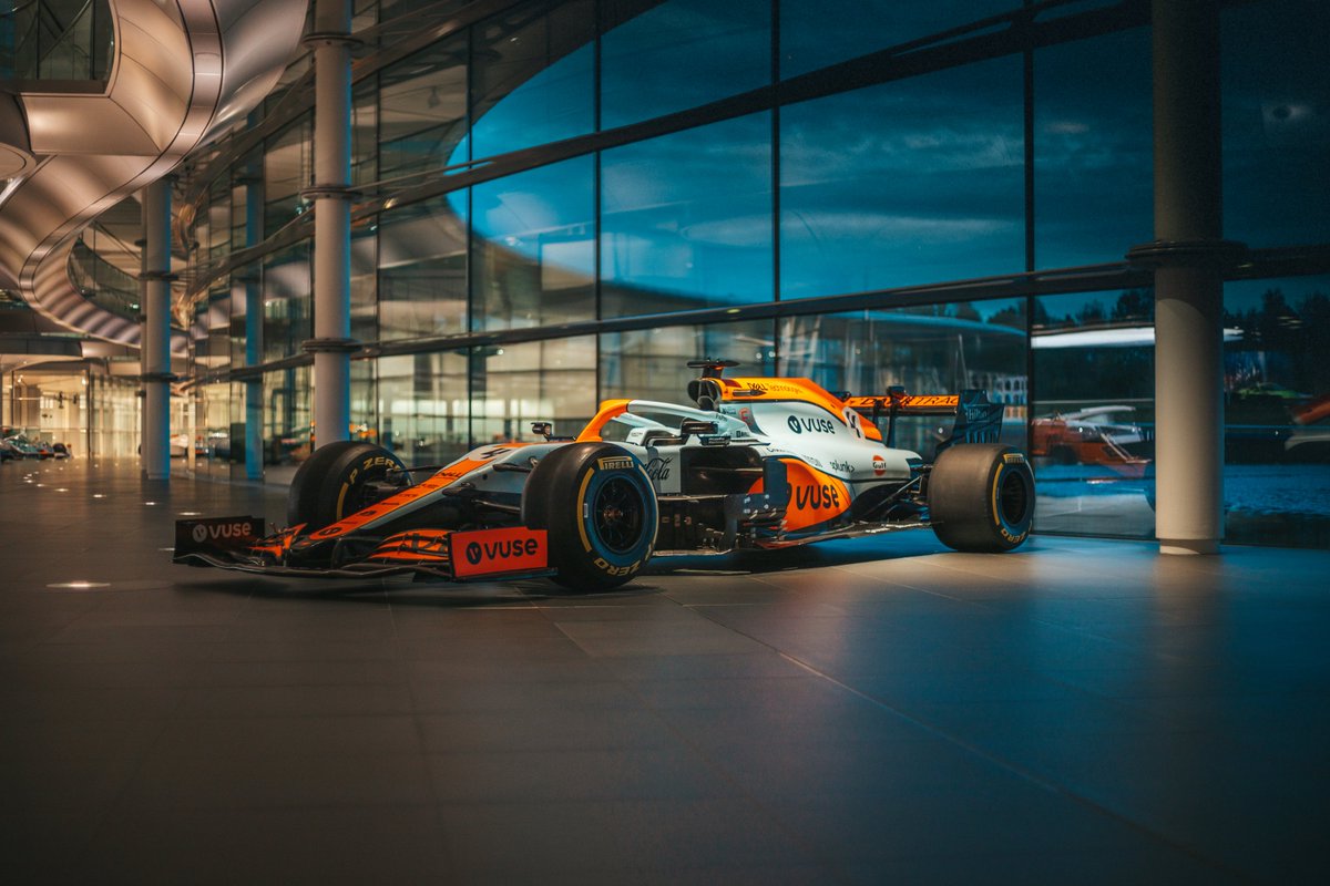 McLarenF1's tweet photo. We sneaked in for another look last night. 👀🤫🌙

#GulfXMcLaren https://t.co/aQFe14JqUm