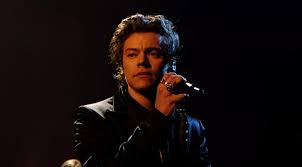 AlwaysGolden4's tweet photo. I vote for #HarryStyles as #100mosthandsomemen2021 for #TBworld2021 https://t.co/RaXpbc732d