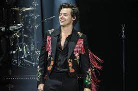 AlwaysGolden4's tweet photo. I vote for #HarryStyles as #100mosthandsomemen2021 for #TBworld2021 https://t.co/RaXpbc732d