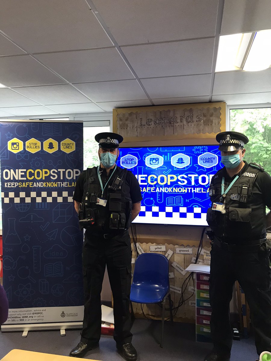 IpswichPolice's tweet photo. We have been at Dale Hall Community Primary School in #ipswich today visiting classes ‘Lions’ and ‘Leopards’ in Year 6. We delivered a presentation on Internet Safety . For advice on how to stay safe ‘online’ visit https://t.co/6BG8kZVi2U . #onecopstop @SuffolkPolice 710 #1166 https://t.co/kmQUHjJjGC