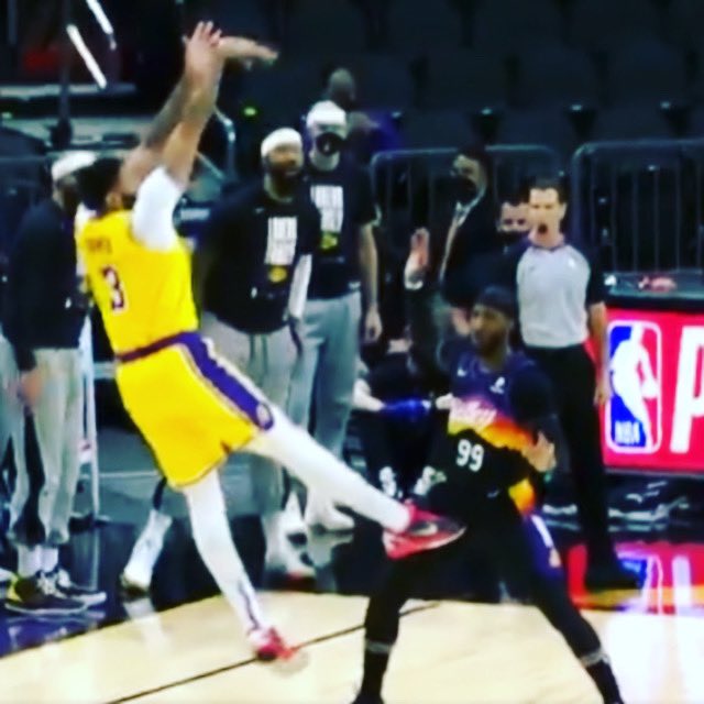 JasonParkinso20's tweet photo. #RallyTheValley #suns A petition should be started for Anthony Davis to be suspended for game 3. If the #NBA did it to #DraymondGreen, they should do it to AD. Precedent has already been set by the NBA. Suspension is needed. #PhoenixSuns #NBA #NBAPlayoffs #dickkick 🤣☠️@NBAMemes https://t.co/EghSq4KacY