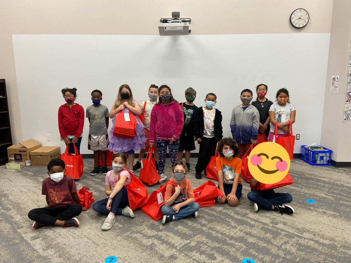 LCEMustangLib's tweet image. What are we going to do all summer?? Why read of course! #ccisdlibs #ccisdlearns