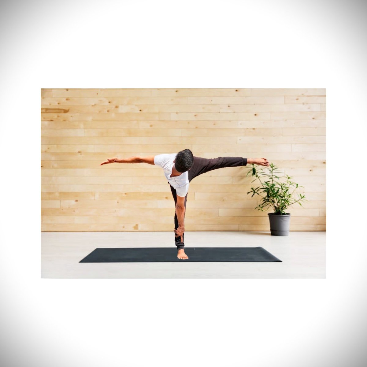 VaibhavWith's tweet photo. Balance -shiva shakti
- Sun moon
Whatever, balance is necessary in our daily life .
#yoga #yogawithvaibhav #yogaphilosophy
#yogamumbai #yogateacher #yogainthecity #yogquote #yogajobs #yogainstructor #yogalove #yogalover #yogainthecity #mumbai #nashik #china #vietnam #usayoga https://t.co/vDFsBNt3ue