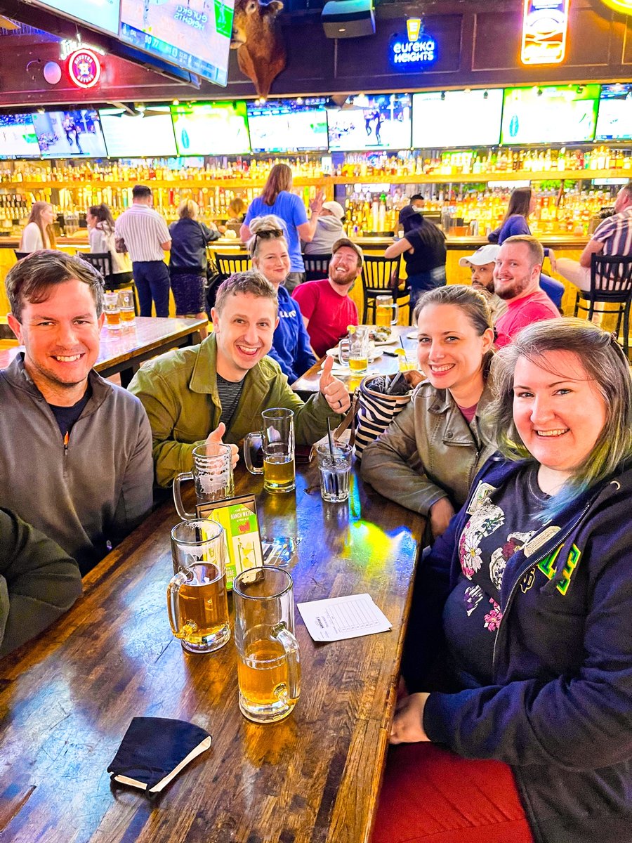 LWmidtown's tweet photo. Wednesdays are for Tall Beers & Trivia!! ๐ป Come test your knowledge with @geekswhodrink at 8 pm! โ๏ธ #LittleWoodrows #HoustonTrivia https://t.co/qJvVuWi6Sp