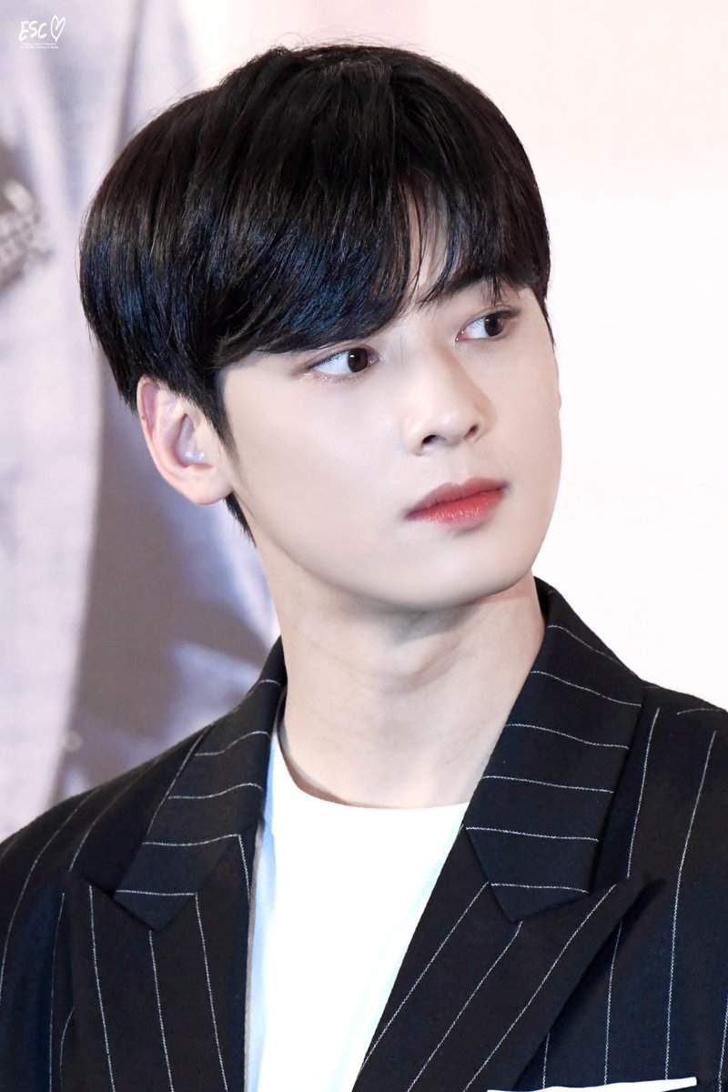 ESCollection03's tweet image. ✨Eunwoo Sanha Collection✨🔭

이 계정 만든지도 벌써 2년,,😊💗
하루라도 빨리 얼굴 마주하는 날이 오길 ㅂㅏ라🥺🙏💕

#ASTRO #아스트로 #CHAEUNWOO #차은우 #YOONSANHA #윤산하 @offclASTRO