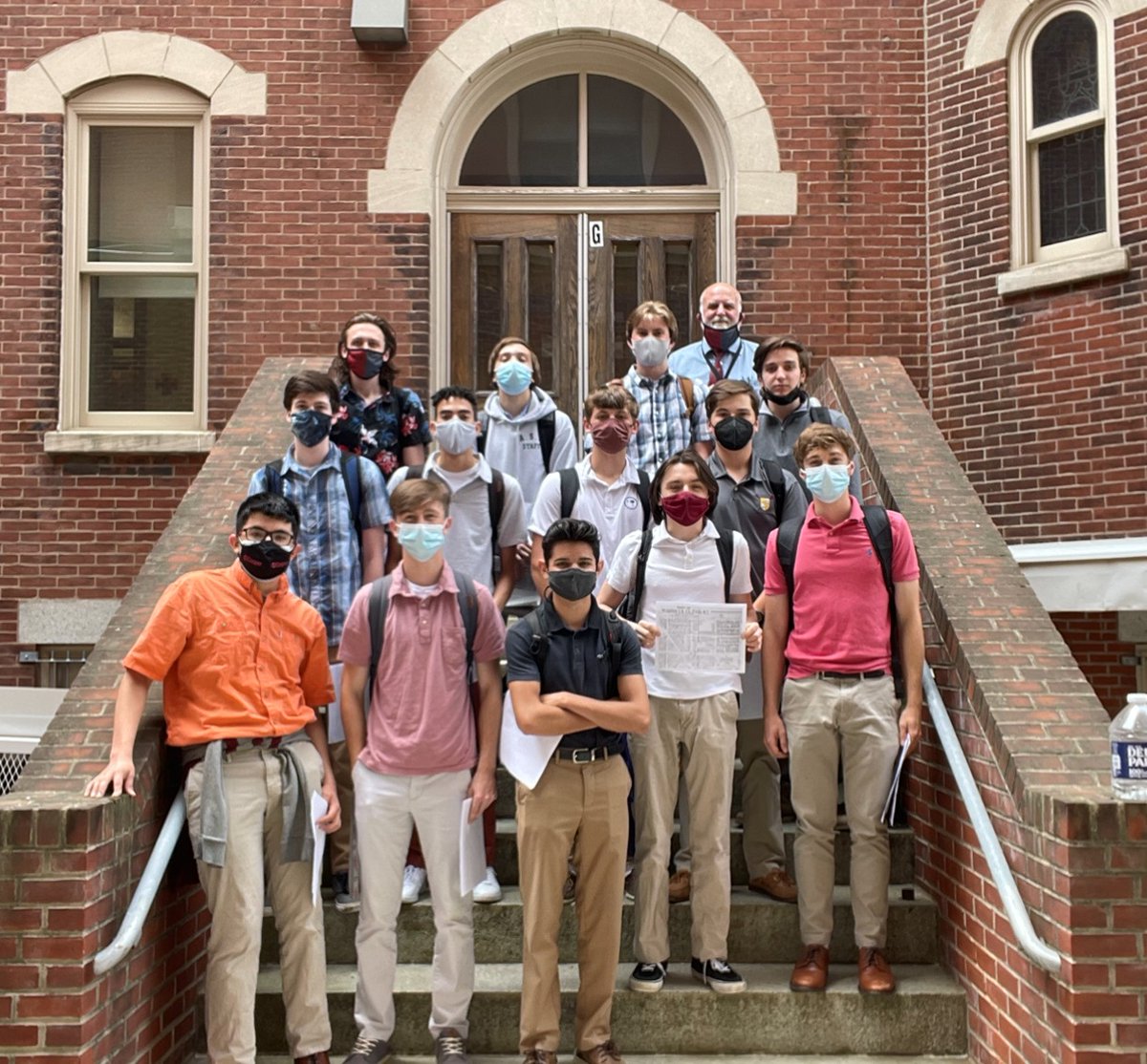 SJPREP's tweet photo. At the end of the last day of classes, Mr. Conners's AP GOV 1D class posed for a photo on the spot where so many homerooms and sports teams have posed for over a century, including the 1918 football squad whose season was cancelled by the flu pandemic of 1918. #PrepForever https://t.co/8gB2TCpSOj
