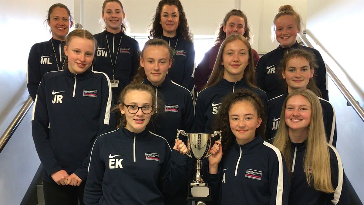 📸Our U16 football team and coaches holding the <a href="/SchoolsFootball/">English Schools' Football Association</a> trophy! Joint National Champions! Fantastic achievement! ⚽️🎉🏆