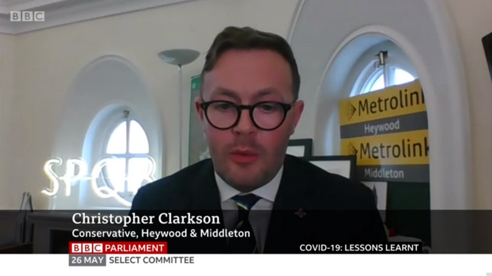 Dscaper's tweet image. Flag-wankering is one thing, but this? I'm confused... #SPQR #SmallProfit, #QuickReturn #Cummings