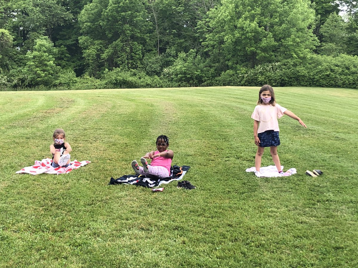 MrsPetrash166's tweet photo. Yy is for yoga!
#abccountdown #WilcoxRocks https://t.co/7pJmSI465d