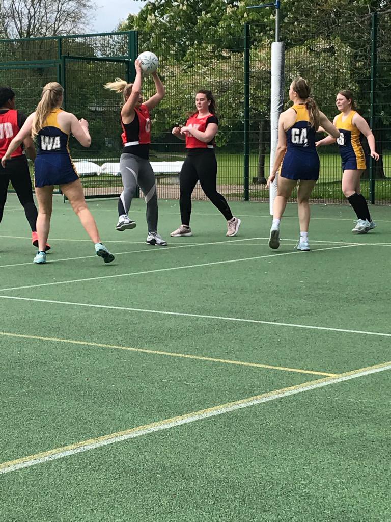 VeseyNetball's tweet photo. Great afternoon -v- Stratford first  game for Y12.  Congratulations to Stratford.  Vesey 5 games lost 3 - won 1 - 1 draw.  Lots of fun and encouragement from Vesey girls. POM Karis Sylvia. Well done ! https://t.co/60SawlRsa6