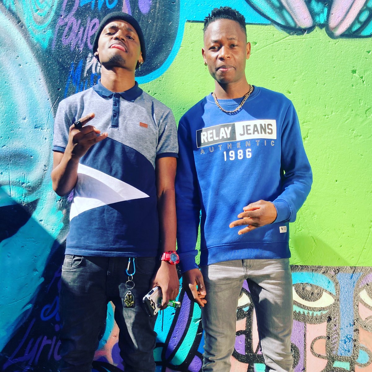 kotwenty1's tweet photo. Look out for @Daes_gotnext [left] soon. His performance is superb.
Stay tune on https://t.co/tG9656tePz 

#ko21 #Ko21tv #liveperformance #Music #Africa https://t.co/wVM0xBfvlg