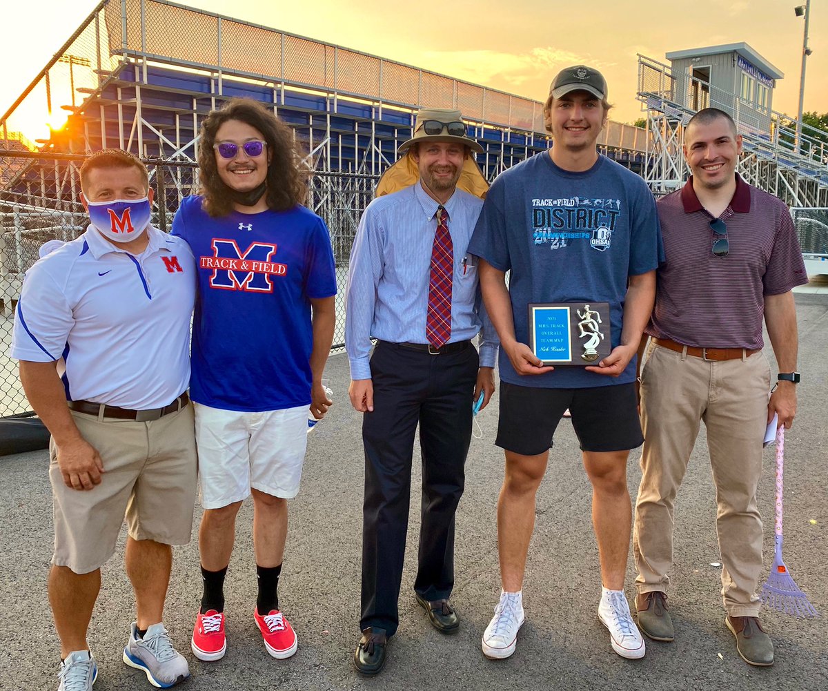 NickKessler9's tweet photo. Honored to receive 2021 Track Team MVP award. Thanks to all my coaches who supported me throughout this season
@monarchs_xc @MHSTrack_Field https://t.co/Ld0dOkLrZk
