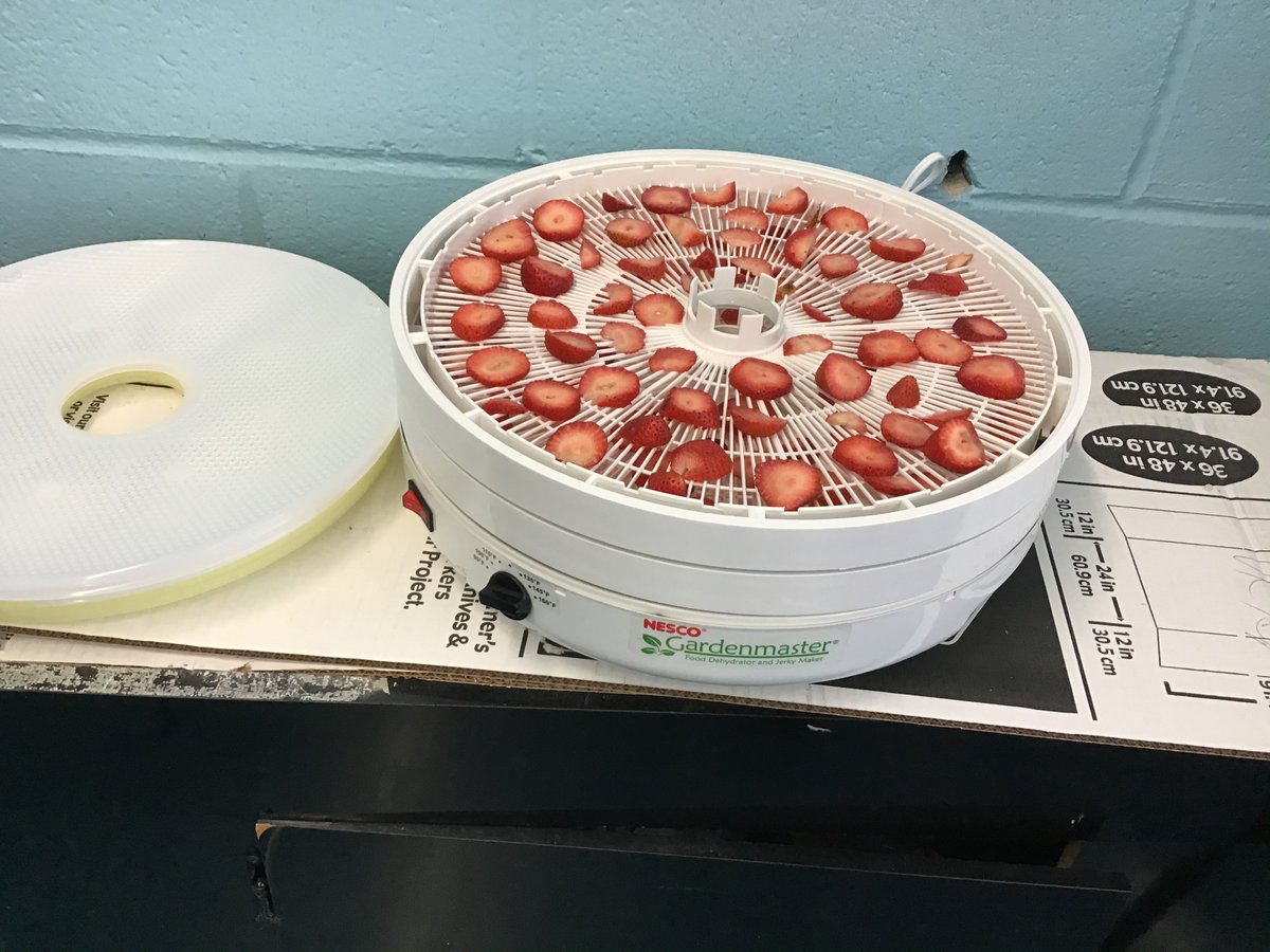 Cjurexhs's tweet photo. 9-1 is all about healthy eating! #classof2024 @XaverianHS https://t.co/ff01IBNHBJ