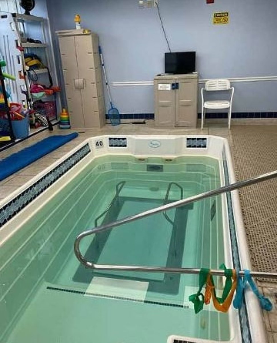 LPPTWell's tweet photo. 🌊Benefits of Aquatic Therapy💪
Performing therapeutic exercises in our HydroWorx hydrotherapy pool has a wide range of benefits, including increased circulation and a decrease in weight-bearing activities. This helps decrease stress on joints and increases strength and mobility. https://t.co/nhMVZARPQa