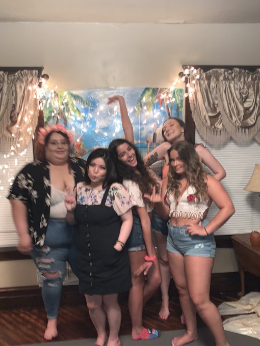 Watch ohKayBunny's leaked NSFW photo on TwXstars