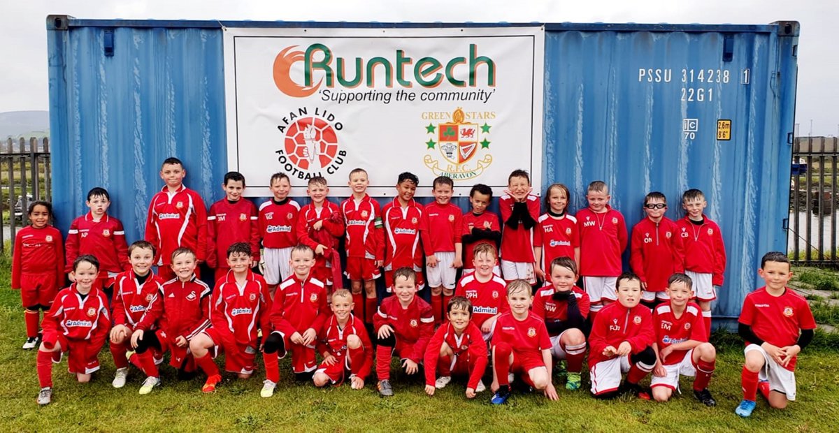 TataSteelUK's tweet image. Thanks to our #steelfamily @runtechltd, Afan Lido Juniors FC finally have a place to store their kit and essenital equipment. Their donation of a 20ft shipping container, kindly delivered by Davies Cranes should set the team up for many successful seasons to come 🤞⚽
#PortTalbot