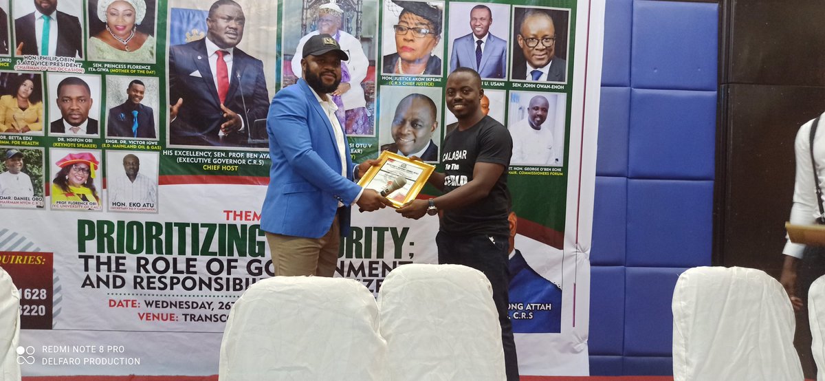 Delfaro_Product's tweet photo. Another One!!
Congratulations boss @harmonyodwong on your Democracy Merit Award from @IPAC_NG 🙌🏾
Like the others and more to come, you earned it 🥂
.
.
.
#calabartotheworld #entertainment #goodgovernance #award @therealitagiwa @owan_enoh #delfaroproductions
#N200 Niger Republic https://t.co/xKDJgVbxYP