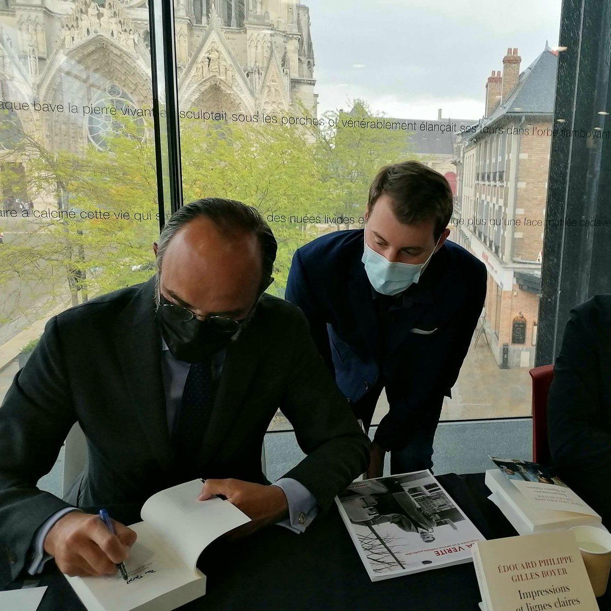 ThierryDemolon's tweet image. Je suis ravis d'avoir pu rencontrer notre ancien Premier Ministre @EPhilippe_LH, Maire du Havre, qui représente mn courant de pensée
J'ai eu la chance aussi d'être interviewé par @champagnefm afin de rappeler pourquoi nous étions présents. Il peut compter sur de nombreux soutiens