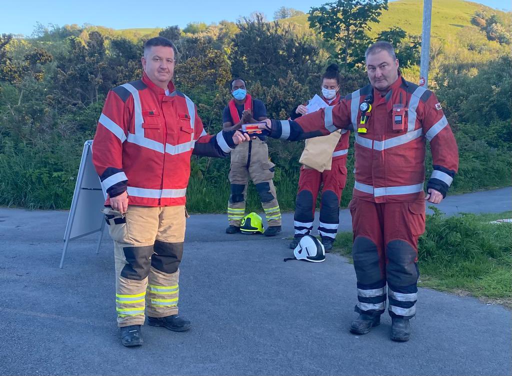 craig_thomas111's tweet photo. A pleasure this evening to present Station Manager Matt Roberts and Crew Manager Nigel Bowden of @GorsafS with their Long Service and Good Conduct Medals. Over 20 years each serving the communities of Ceredigion @mawwfire thank you both for your continued service. https://t.co/U7vT1QuMBv