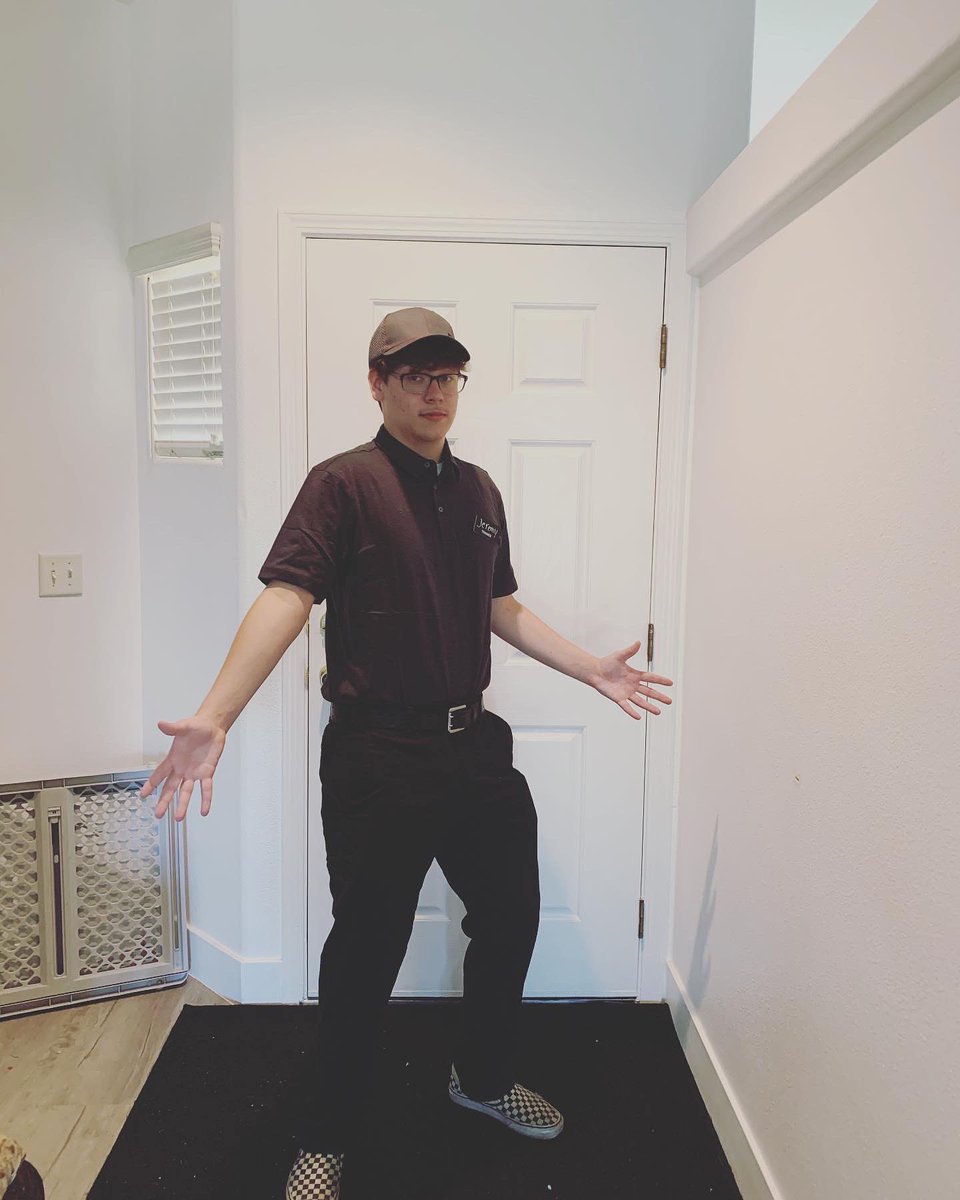 SLLawrence07's tweet photo. Jj is now officially working! He starts soon, but just picked up his uniform! Woot woot!! https://t.co/WXjPvQ6BnE
