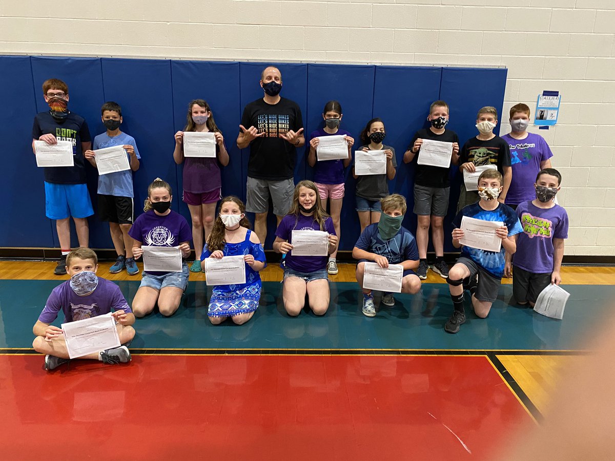 WellerArt's tweet photo. 6th Purple Unified Arts Leadership, Choir and Band Awards!  #riserally @CreekviewIS @DianeMankins https://t.co/B4mYCtYw5O