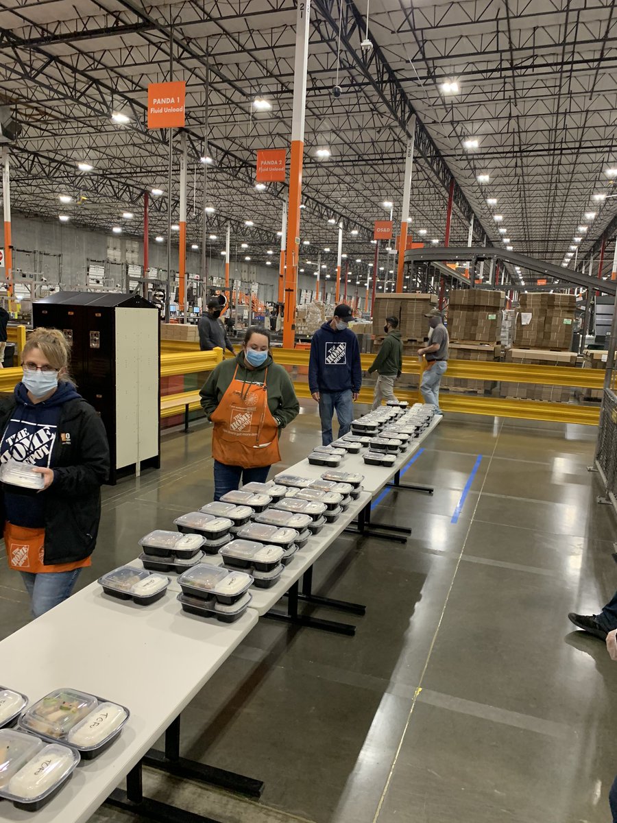 MIB meal! Key 1 loved the Thai food provided!!! <a href="/HdNugent/">Kyle Nugent</a> <a href="/akjw/">Jeremy Wallis</a> <a href="/SALEM5639/">RDC5639SALEM</a>