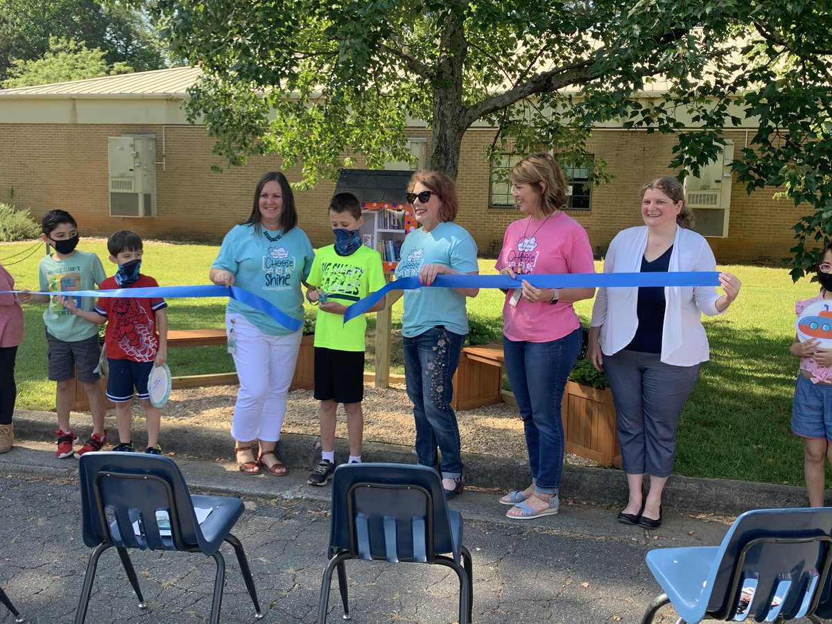 We were so excited to participate in the opening of the Little Free Library at @Eagles_BSI  Thank you to our partners @CobbCollaborate @NCHSPrincipal CTAE! The students’ construction and finishing is beautiful! We are happy to get more books into children’s hands!