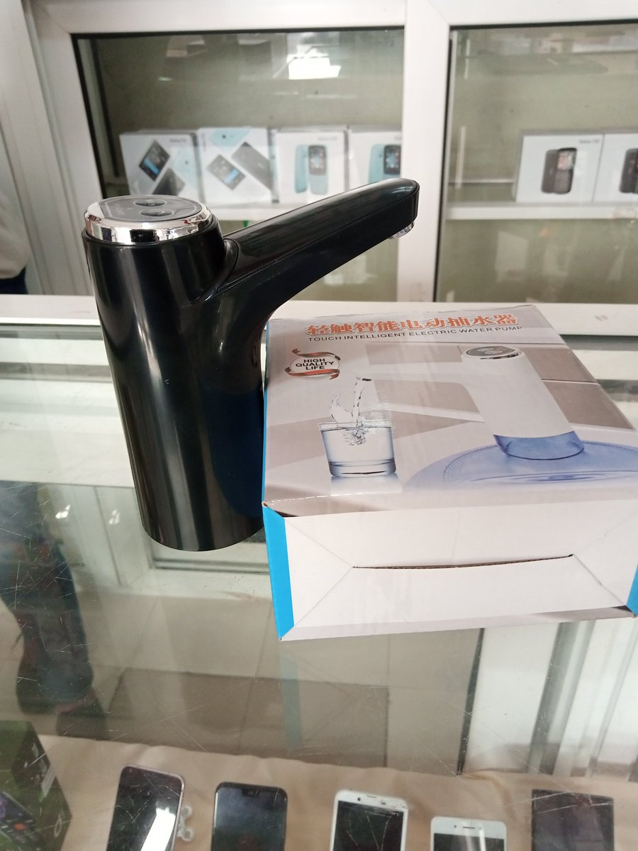 Aywa_store's tweet photo. #Aywa pompe a eau rechargeable pratique et stylé. Autonomie au top 😉.
Prix : 7000 FCFA 
#Aywa #AywaSN https://t.co/bael5prEkw