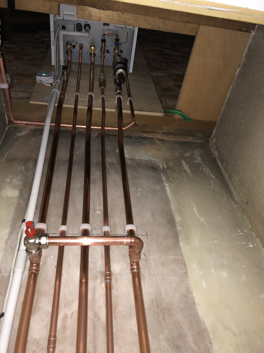 danshoulder04's tweet photo. Another #IdealVogueMax fitted, #conversion and full system flush. #12yearwarranty #frontrunner @idealheating @Ideal_Deano @IdealJd @Dgatesidealuk @ideal_joe1 #pipeporn @OWKelly23 https://t.co/s2A5dpUlYV