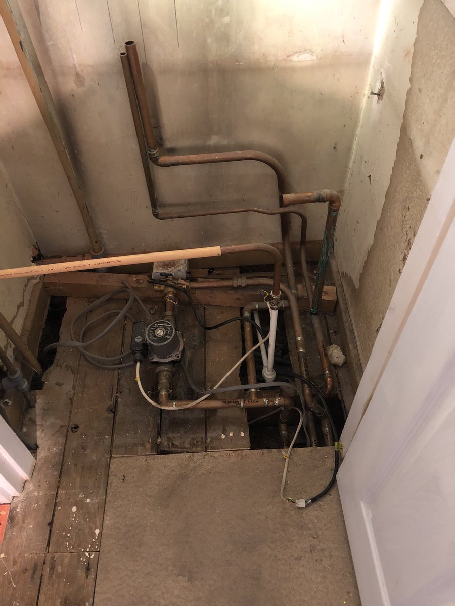 danshoulder04's tweet photo. Another #IdealVogueMax fitted, #conversion and full system flush. #12yearwarranty #frontrunner @idealheating @Ideal_Deano @IdealJd @Dgatesidealuk @ideal_joe1 #pipeporn @OWKelly23 https://t.co/s2A5dpUlYV