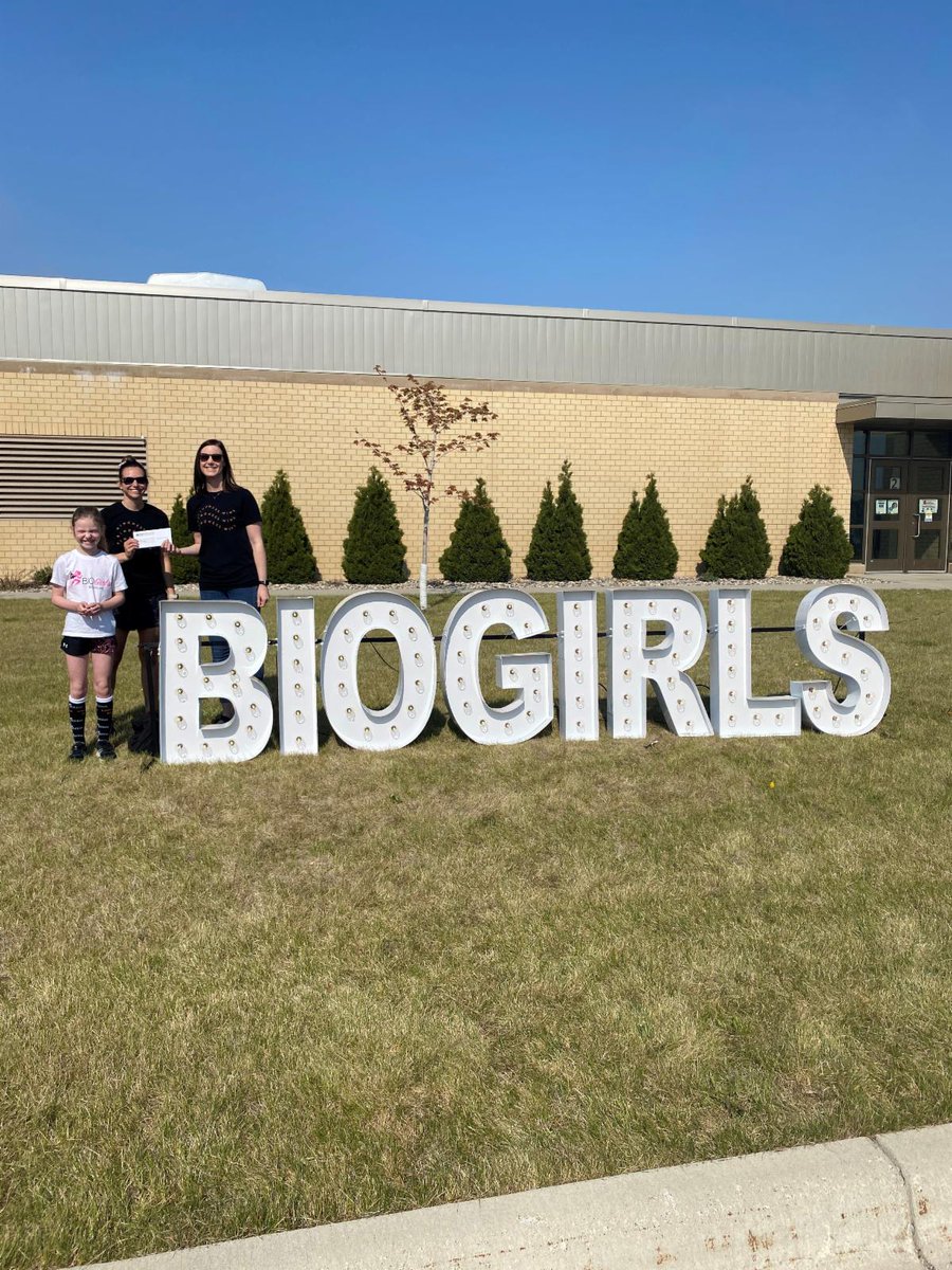 The AgCountry Giving & Growing program was established to help serve our local communities. Amanda Shippy, AVP of Financial Reporting, chose BioGirls to receive her donation!  BioGirls improves the self-esteem of adolescent girls through empowerment of self and service to others.