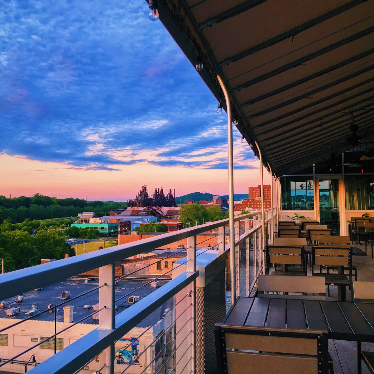 Bethlehem is home to some of the BEST food spots with a TON of different options! Make sure to check out just a few of our favorites!!! #BethlehemFood #GoLehigh

⭐️ The Goosemen
⭐️ El Jefe's Taqueria
⭐️ The Bayou Southern Kitchen
⭐️ ZEST