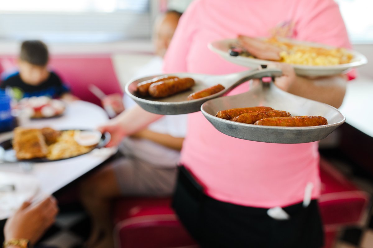 Breakfast time is anytime at Kroll's! 🥞🥓 We're serving up your favorite breakfast items all day long to cure that craving whenever it hits. Come in and enjoy a piping hot, diner-style breakfast today!
