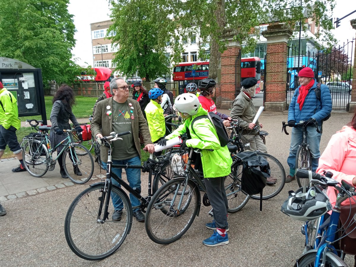 UniteCommCam's tweet photo. #Cycle4Corbyn
#HappyBirthdayJeremyCorbyn 
#RestoreTheWhip 
#ReinstateJeremyCorbyn https://t.co/CKO0nHsYDd